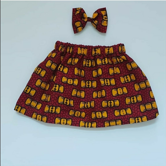 Skirt and hair bow - Picture 3 of 16